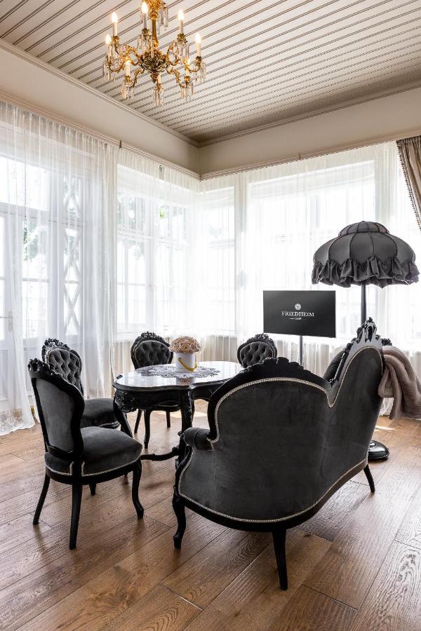 Villa Friedheim 합살루 외부 사진
