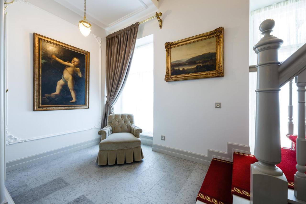 Villa Friedheim 합살루 외부 사진