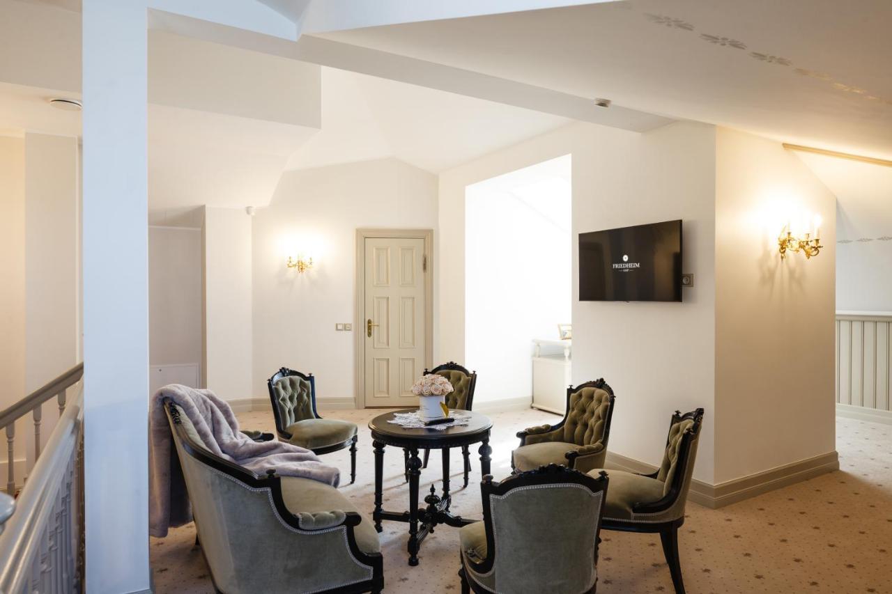 Villa Friedheim 합살루 외부 사진
